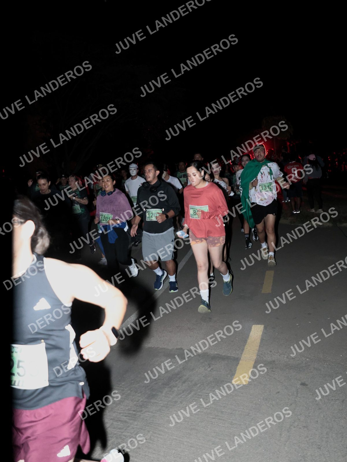 Foto de la Carrera Nocturna de Zombies Parque Metropolitano 2026 en Parque Metropolitano de Guadalajara, Zapopan, Jalisco a las 20:16 · dorsal 1201, 1342