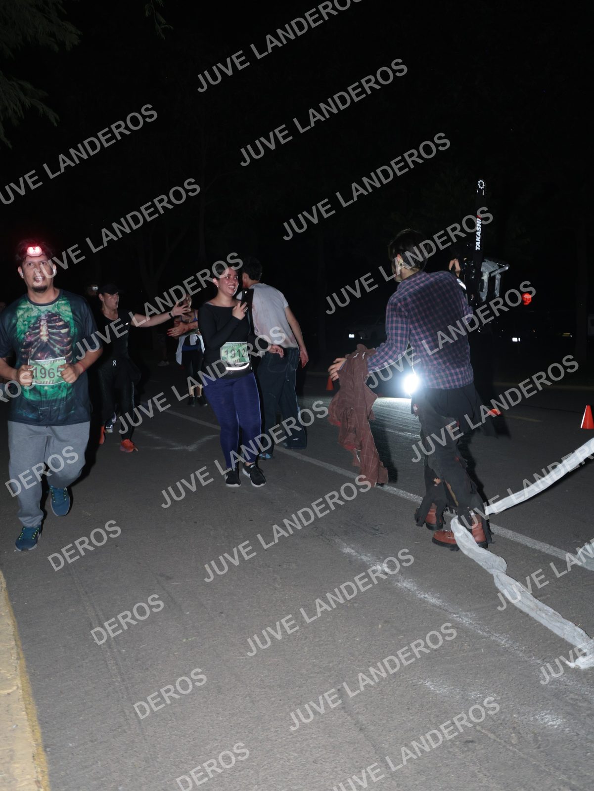 Foto de la Carrera Nocturna de Zombies Parque Metropolitano 2026 en Parque Metropolitano de Guadalajara, Zapopan, Jalisco a las 20:59 · dorsal 1912, 1965
