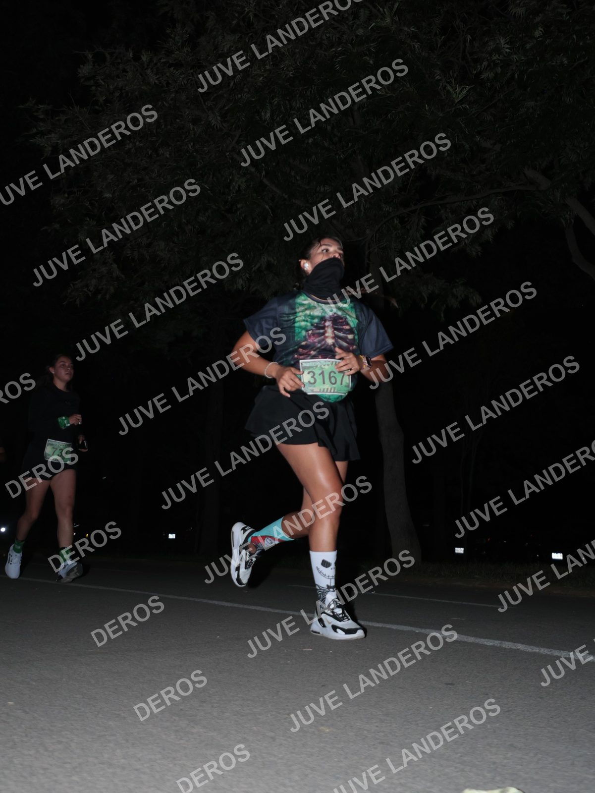 Foto de la Carrera Nocturna de Zombies Parque Metropolitano 2026 en Parque Metropolitano de Guadalajara, Zapopan, Jalisco a las 20:49 · dorsal 739