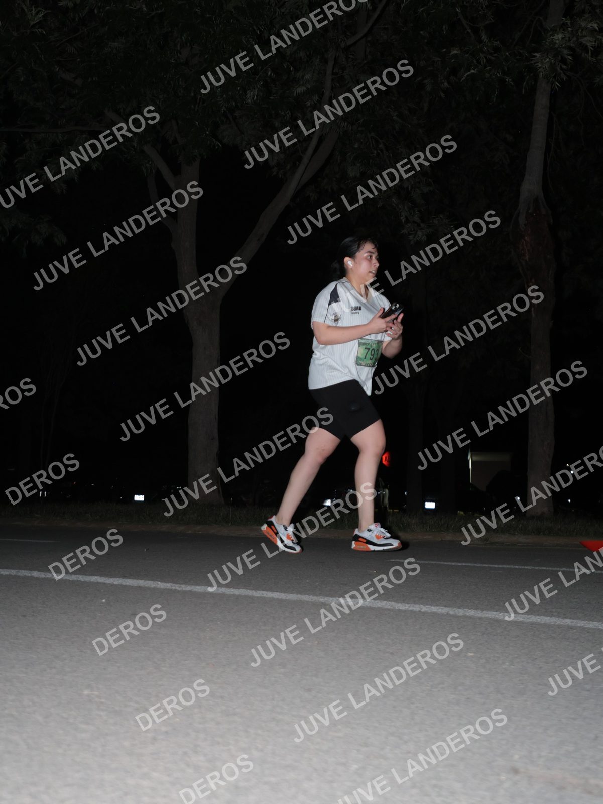 Foto de la Carrera Nocturna de Zombies Parque Metropolitano 2026 en Parque Metropolitano de Guadalajara, Zapopan, Jalisco a las 20:56 · dorsal 793