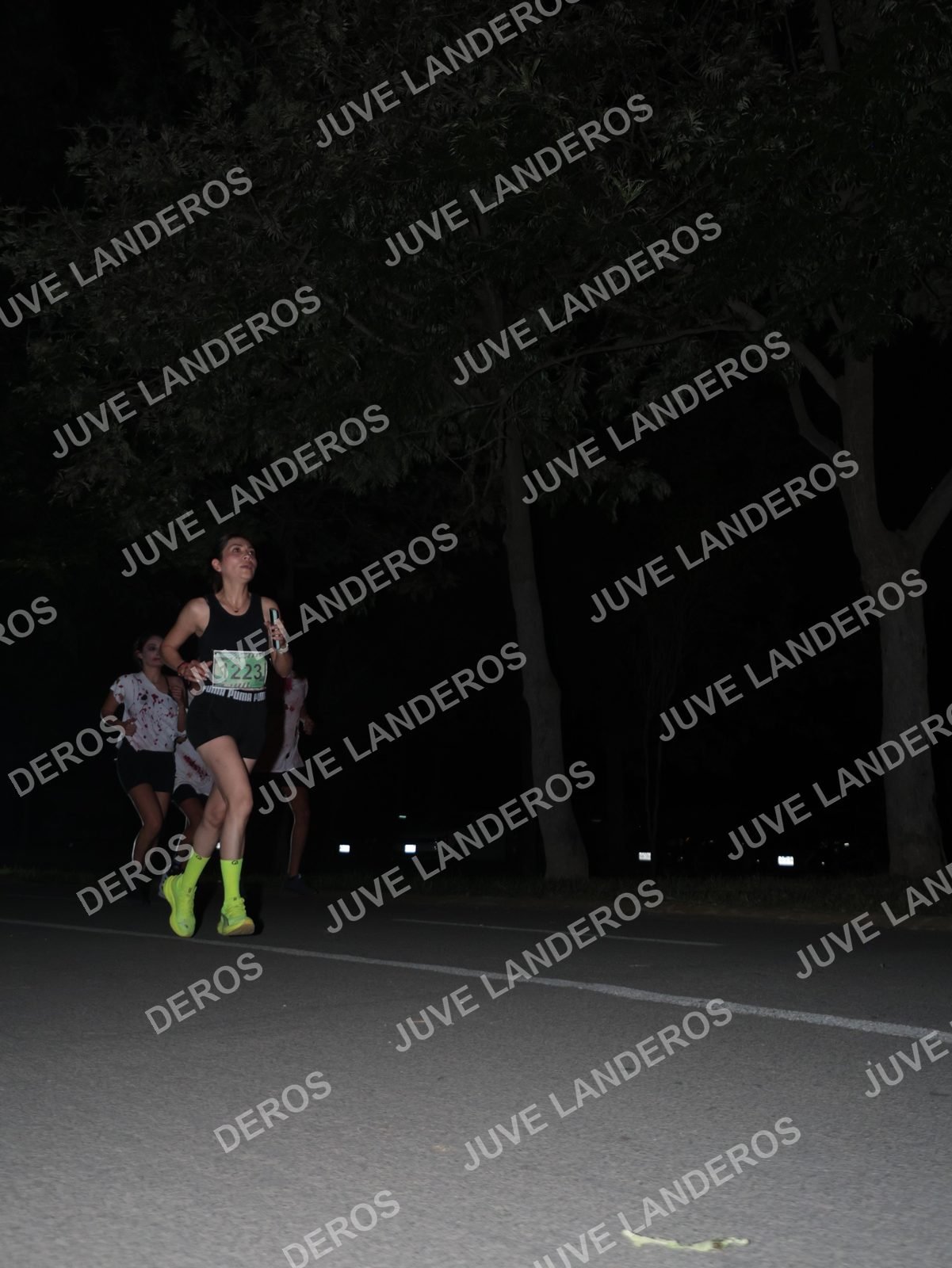 Foto de la Carrera Nocturna de Zombies Parque Metropolitano 2026 en Parque Metropolitano de Guadalajara, Zapopan, Jalisco a las 20:47 · dorsal 1223