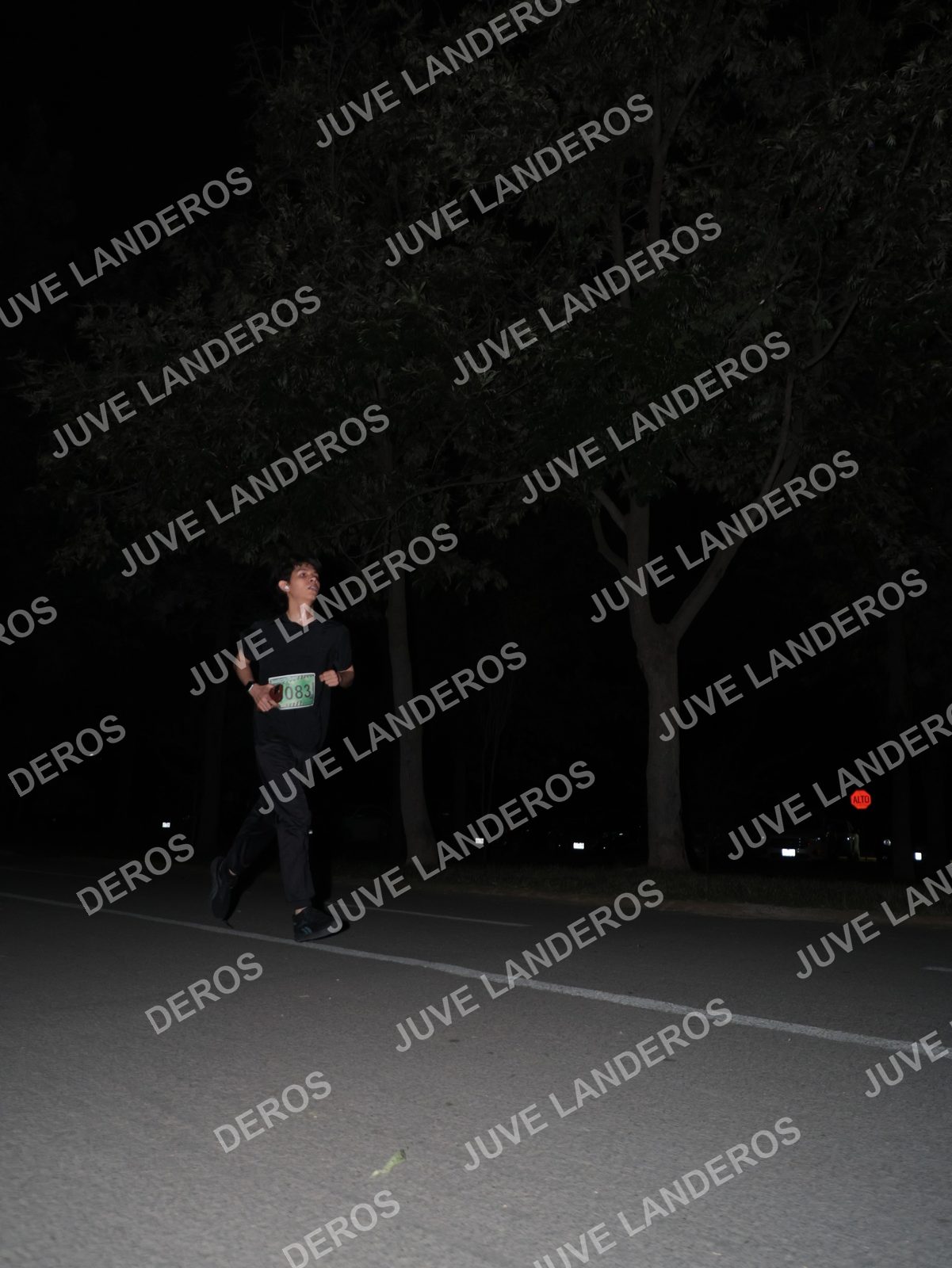 Foto de la Carrera Nocturna de Zombies Parque Metropolitano 2026 en Parque Metropolitano de Guadalajara, Zapopan, Jalisco a las 20:44 · dorsal 83