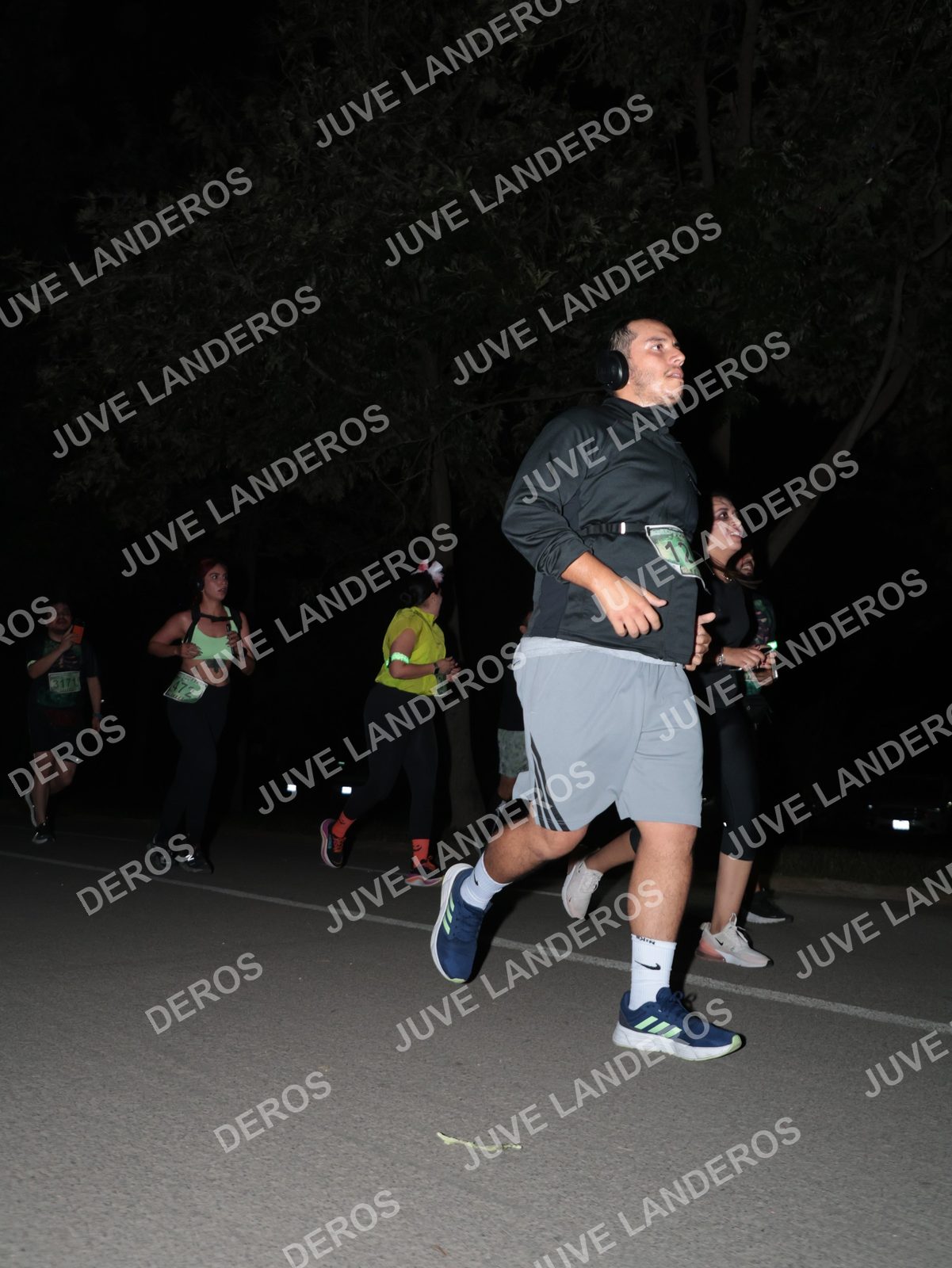 Foto de la Carrera Nocturna de Zombies Parque Metropolitano 2026 en Parque Metropolitano de Guadalajara, Zapopan, Jalisco a las 20:51 · dorsal 12, 3171, 472