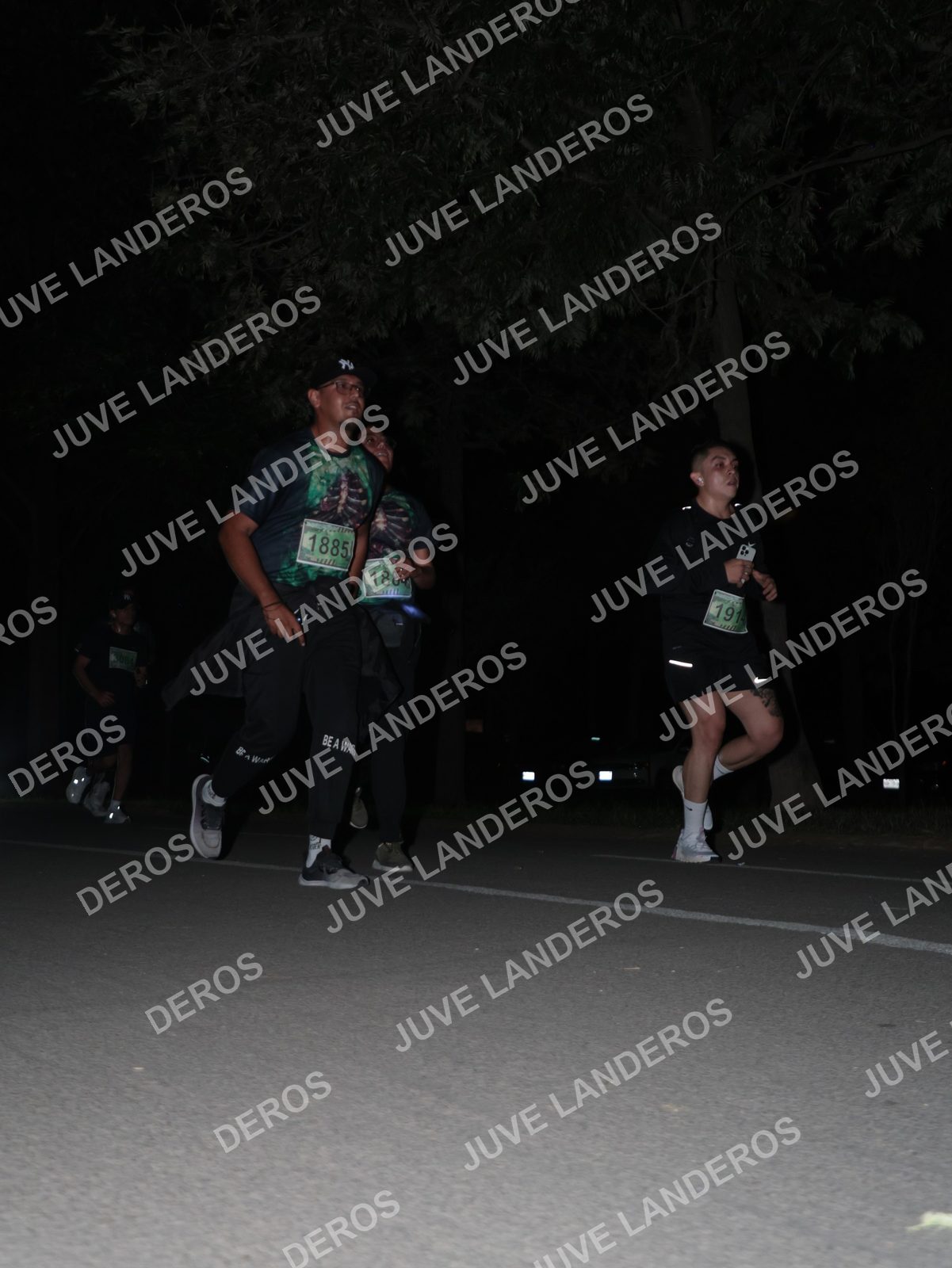 Foto de la Carrera Nocturna de Zombies Parque Metropolitano 2026 en Parque Metropolitano de Guadalajara, Zapopan, Jalisco a las 20:49 · dorsal 1885, 191