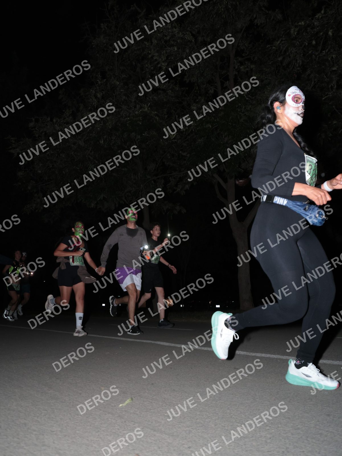 Foto de la Carrera Nocturna de Zombies Parque Metropolitano 2026 en Parque Metropolitano de Guadalajara, Zapopan, Jalisco a las 20:44 · dorsal 834