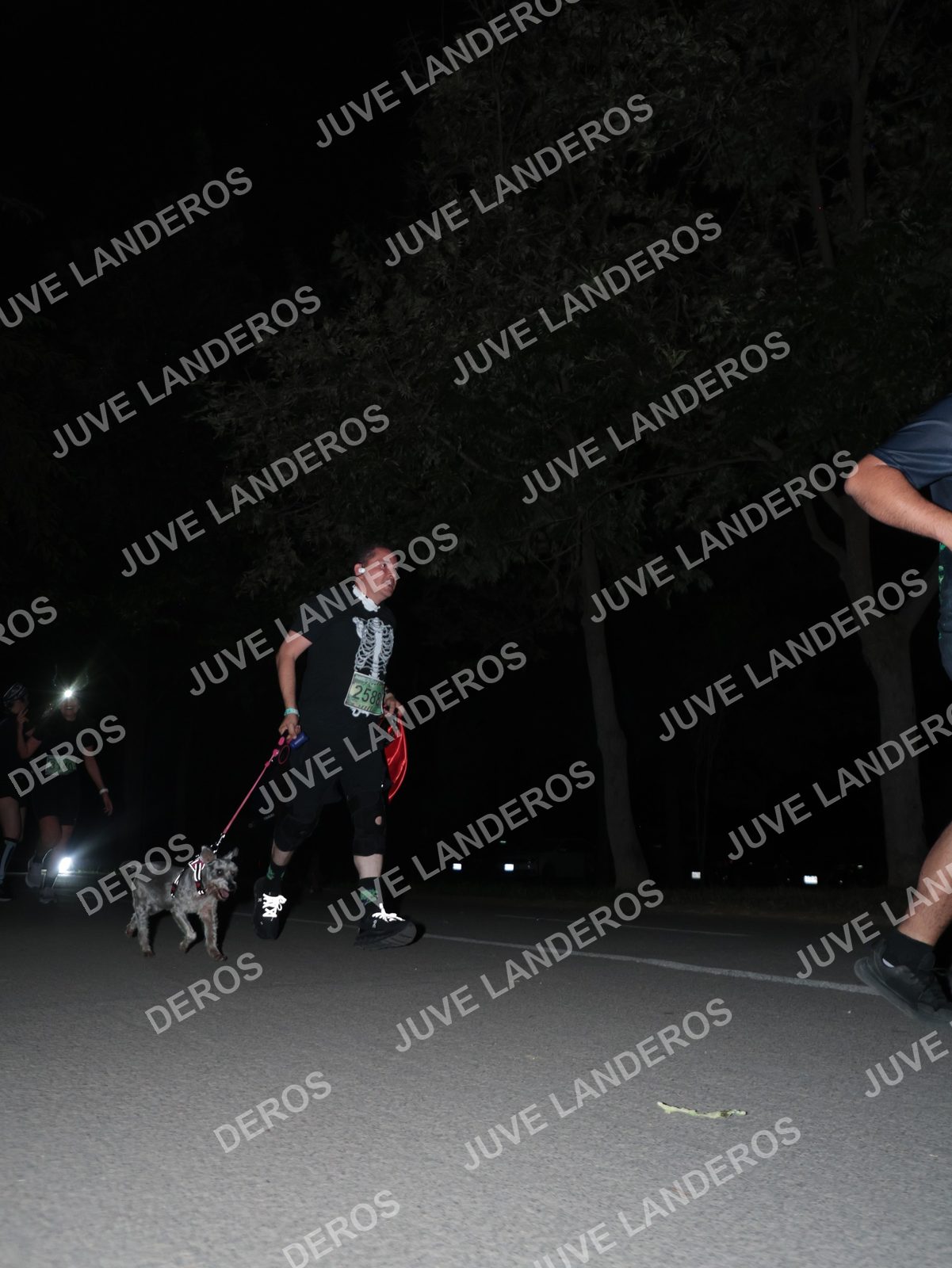 Foto de la Carrera Nocturna de Zombies Parque Metropolitano 2026 en Parque Metropolitano de Guadalajara, Zapopan, Jalisco a las 20:49 · dorsal 2588