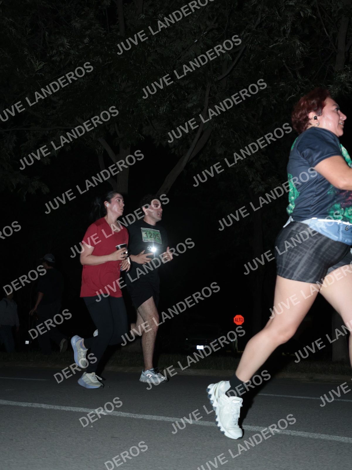 Foto de la Carrera Nocturna de Zombies Parque Metropolitano 2026 en Parque Metropolitano de Guadalajara, Zapopan, Jalisco a las 20:47 · dorsal 1205