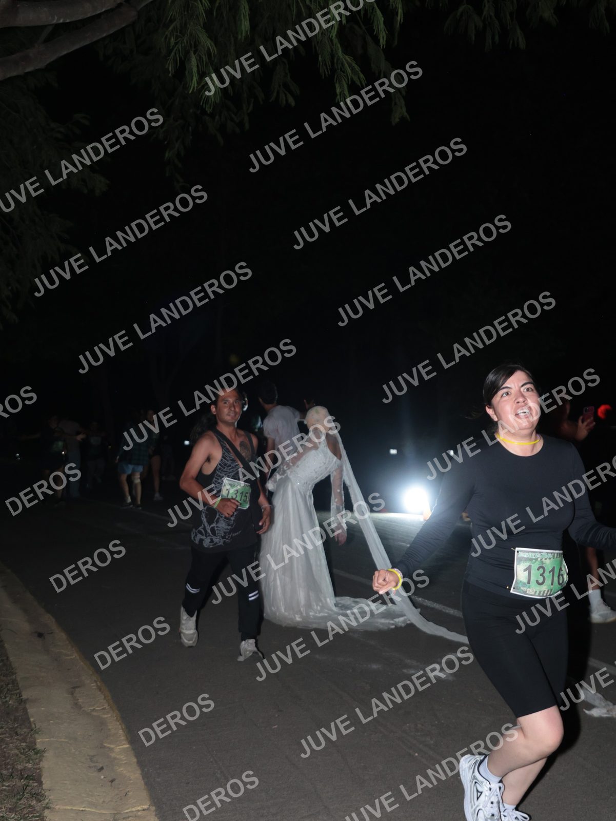 Foto de la Carrera Nocturna de Zombies Parque Metropolitano 2026 en Parque Metropolitano de Guadalajara, Zapopan, Jalisco a las 20:59 · dorsal 1316, 1315
