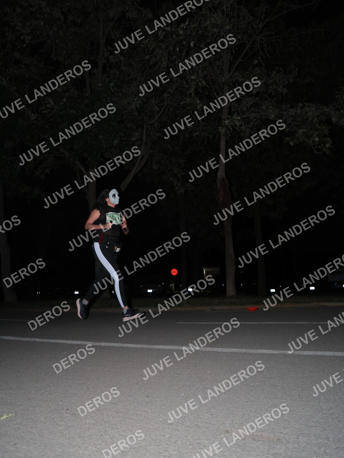 Foto de la Carrera Nocturna de Zombies Parque Metropolitano 2026 en Parque Metropolitano de Guadalajara, Zapopan, Jalisco a las 20:53 · dorsal 2641