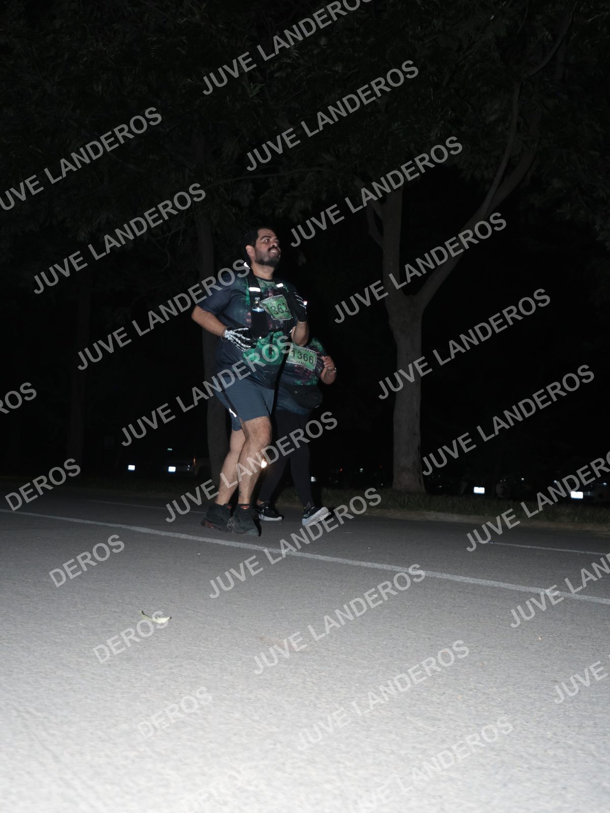 Foto de la Carrera Nocturna de Zombies Parque Metropolitano 2026 en Parque Metropolitano de Guadalajara, Zapopan, Jalisco a las 21:09 · dorsal 1366, 362