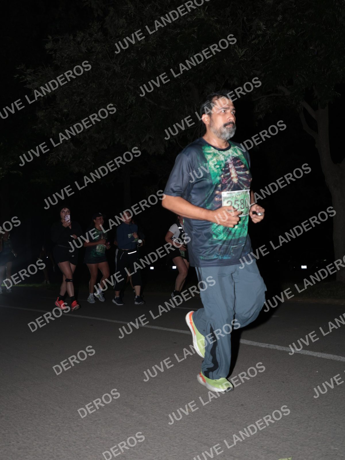 Foto de la Carrera Nocturna de Zombies Parque Metropolitano 2026 en Parque Metropolitano de Guadalajara, Zapopan, Jalisco a las 20:57 · dorsal 2580