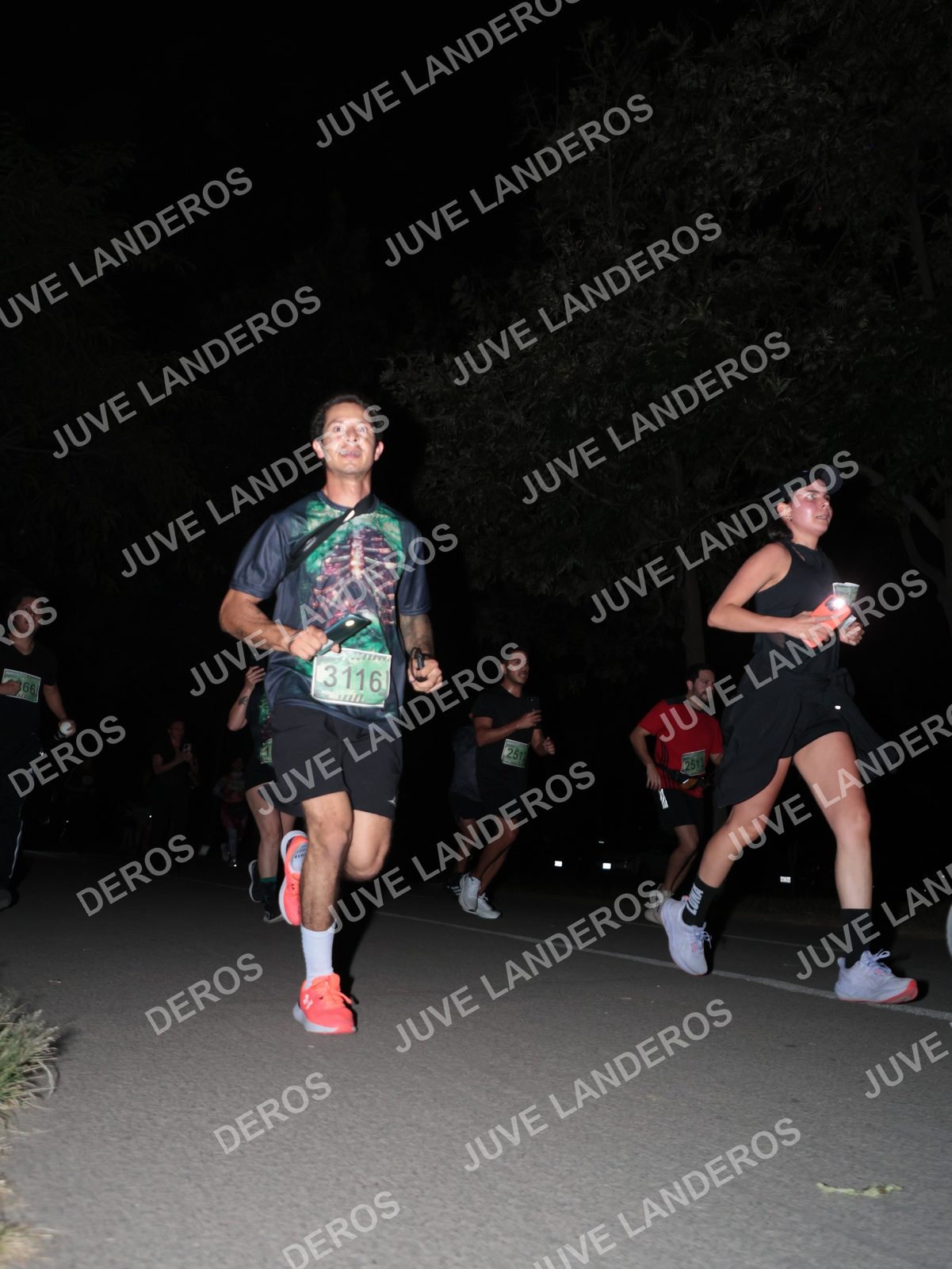 Foto de la Carrera Nocturna de Zombies Parque Metropolitano 2026 en Parque Metropolitano de Guadalajara, Zapopan, Jalisco a las 20:47 · dorsal 251, 66, 3116