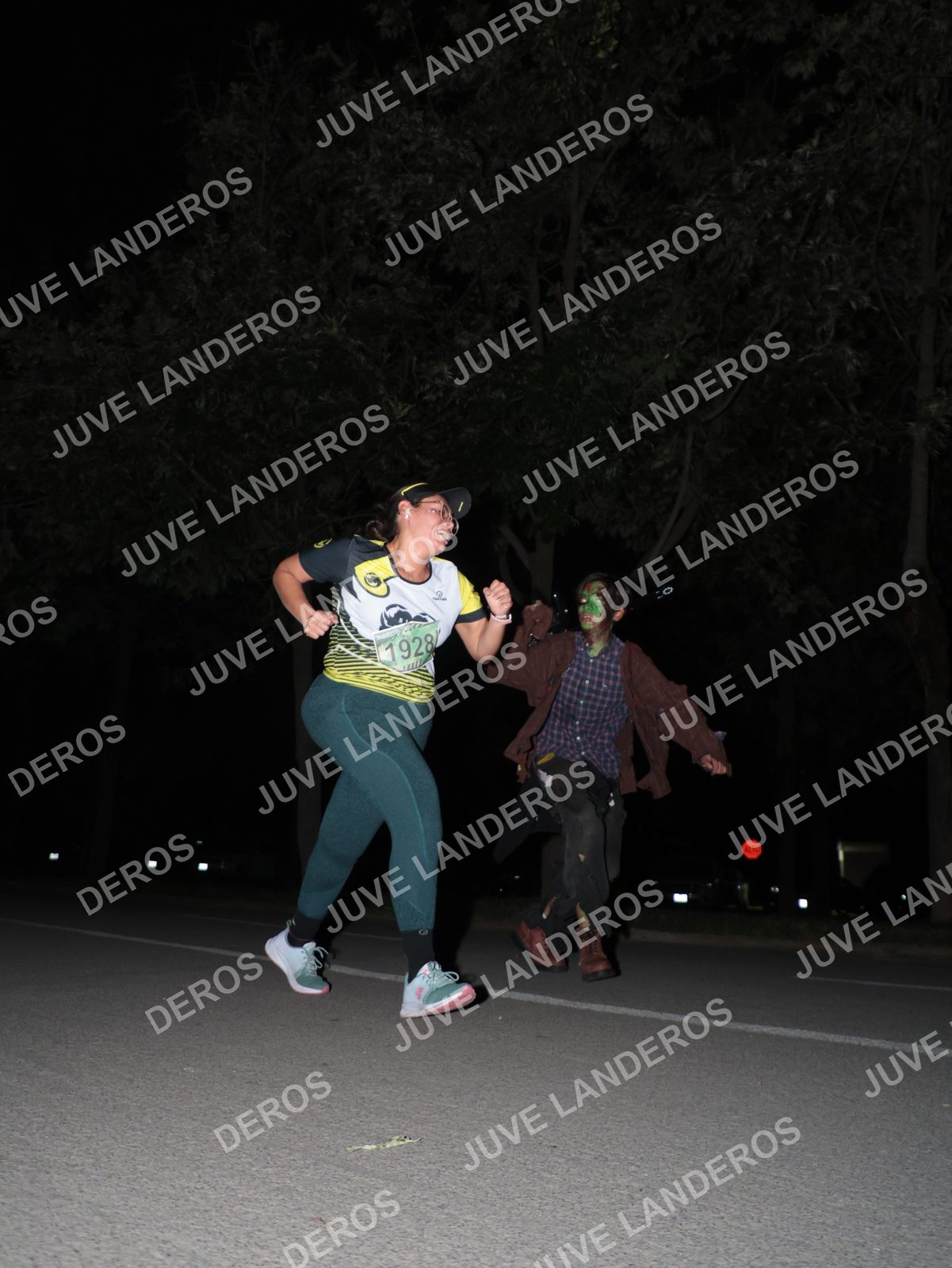 Foto de la Carrera Nocturna de Zombies Parque Metropolitano 2026 en Parque Metropolitano de Guadalajara, Zapopan, Jalisco a las 20:54 · dorsal 1928