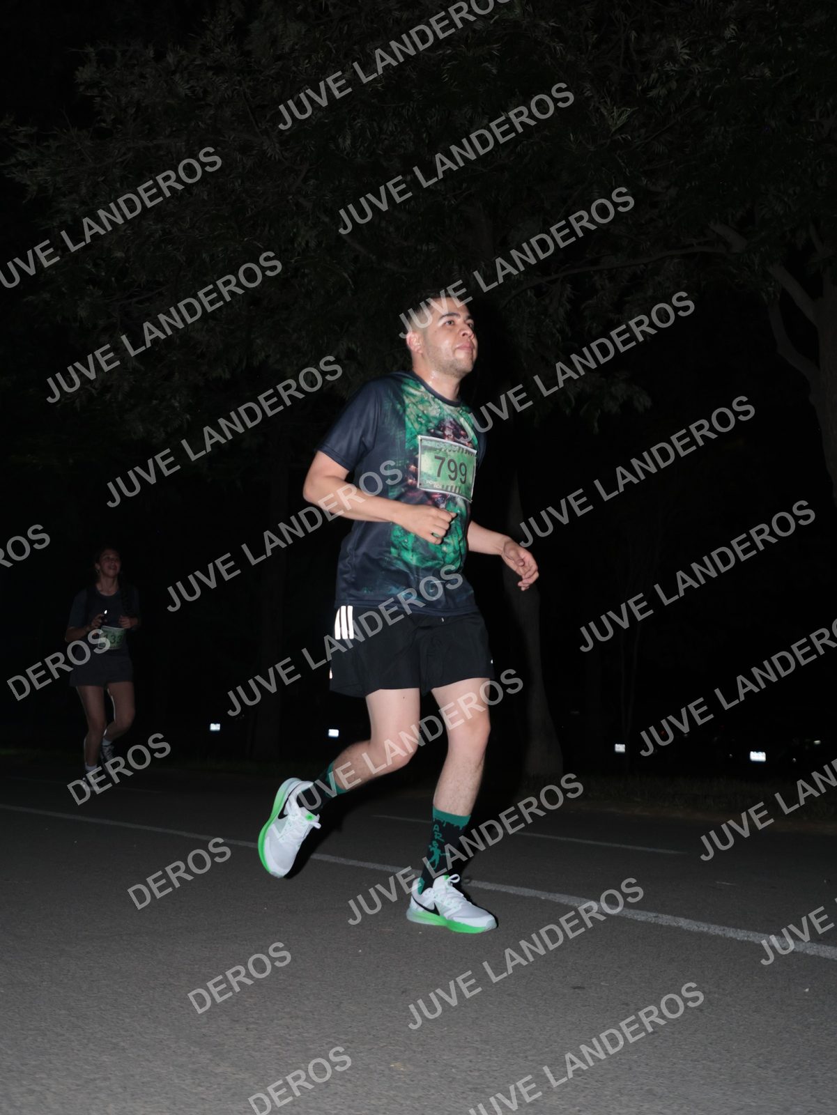 Foto de la Carrera Nocturna de Zombies Parque Metropolitano 2026 en Parque Metropolitano de Guadalajara, Zapopan, Jalisco a las 20:53 · dorsal 799, 13