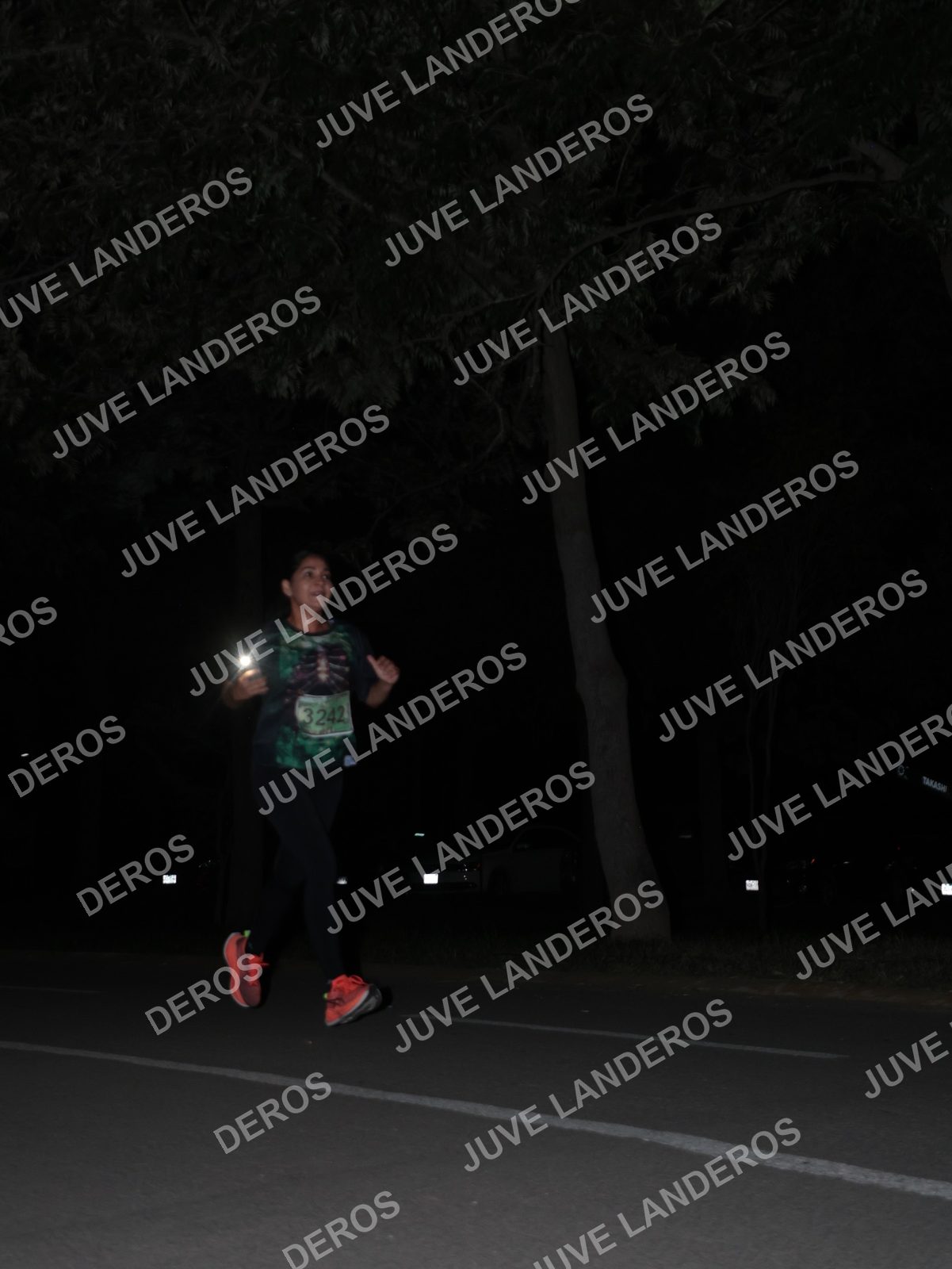 Foto de la Carrera Nocturna de Zombies Parque Metropolitano 2026 en Parque Metropolitano de Guadalajara, Zapopan, Jalisco a las 20:41 · dorsal 3242