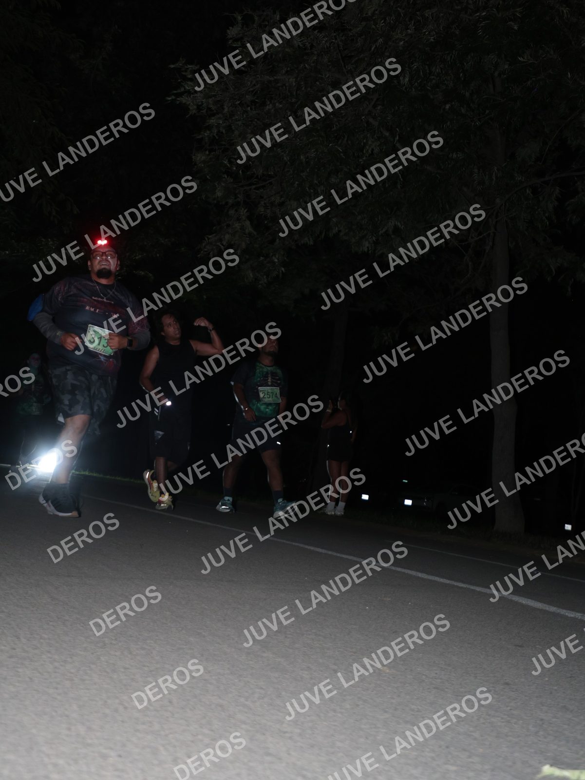 Foto de la Carrera Nocturna de Zombies Parque Metropolitano 2026 en Parque Metropolitano de Guadalajara, Zapopan, Jalisco a las 20:56 · dorsal 2574, 313