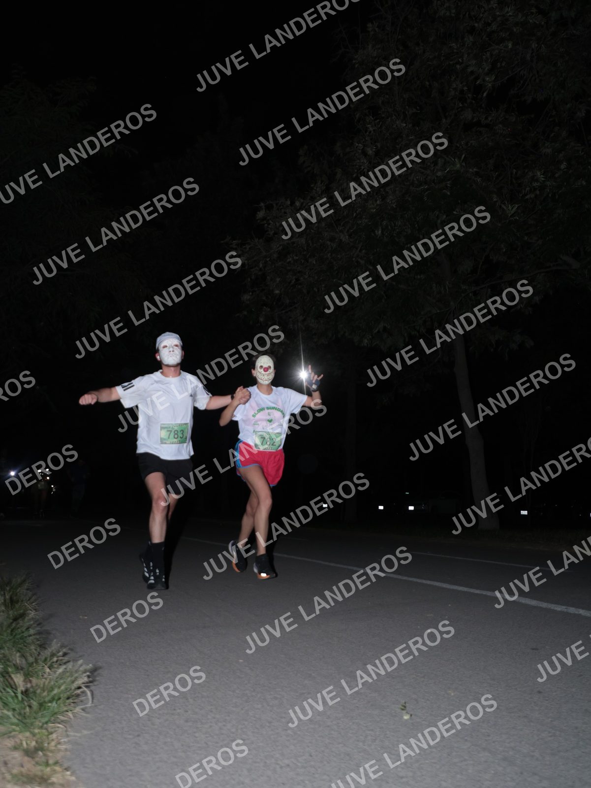 Foto de la Carrera Nocturna de Zombies Parque Metropolitano 2026 en Parque Metropolitano de Guadalajara, Zapopan, Jalisco a las 20:43 · dorsal 782, 783