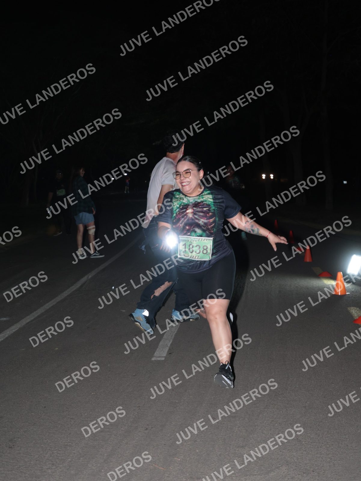 Foto de la Carrera Nocturna de Zombies Parque Metropolitano 2026 en Parque Metropolitano de Guadalajara, Zapopan, Jalisco a las 21:02 · dorsal 1838