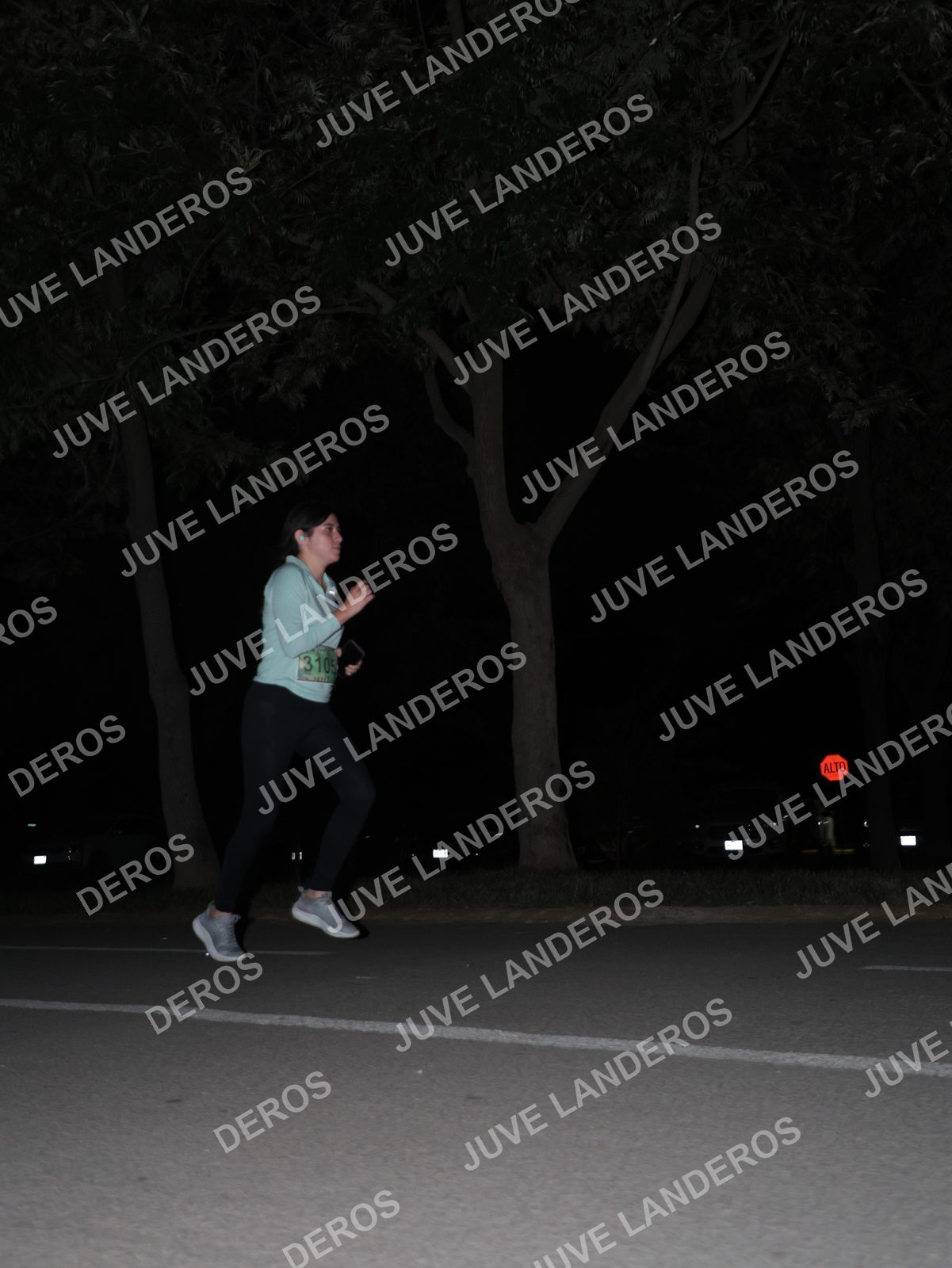 Foto de la Carrera Nocturna de Zombies Parque Metropolitano 2026 en Parque Metropolitano de Guadalajara, Zapopan, Jalisco a las 20:55 · dorsal 3105