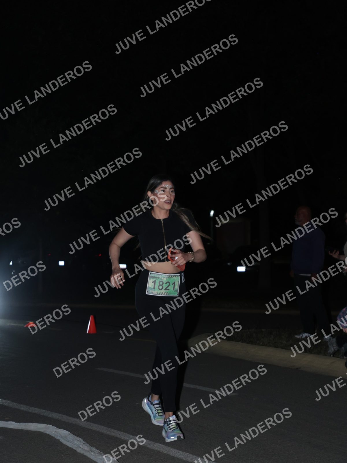 Foto de la Carrera Nocturna de Zombies Parque Metropolitano 2026 en Parque Metropolitano de Guadalajara, Zapopan, Jalisco a las 20:59 · dorsal 1821