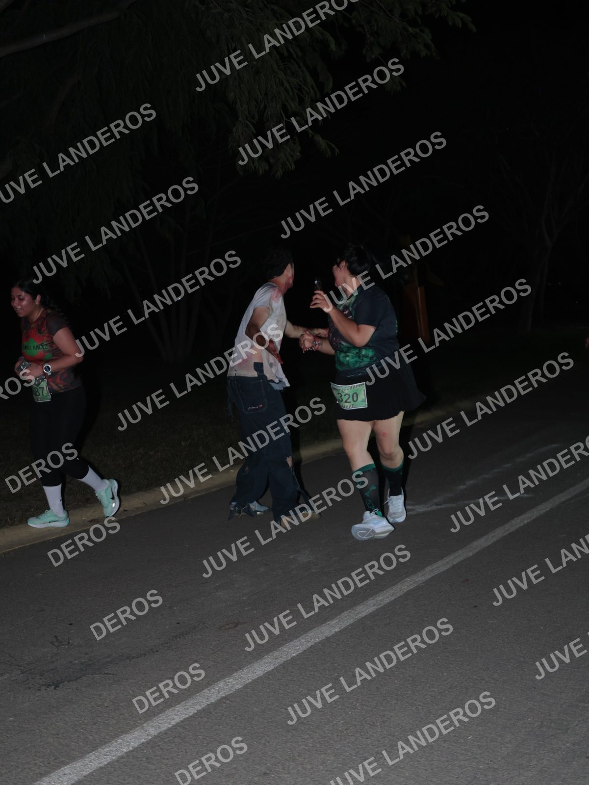 Foto de la Carrera Nocturna de Zombies Parque Metropolitano 2026 en Parque Metropolitano de Guadalajara, Zapopan, Jalisco a las 21:02 · dorsal 320