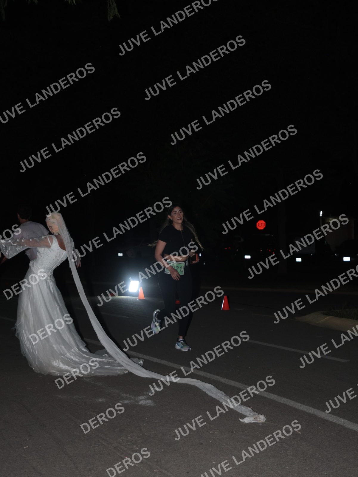 Foto de la Carrera Nocturna de Zombies Parque Metropolitano 2026 en Parque Metropolitano de Guadalajara, Zapopan, Jalisco a las 20:59 · dorsal 21