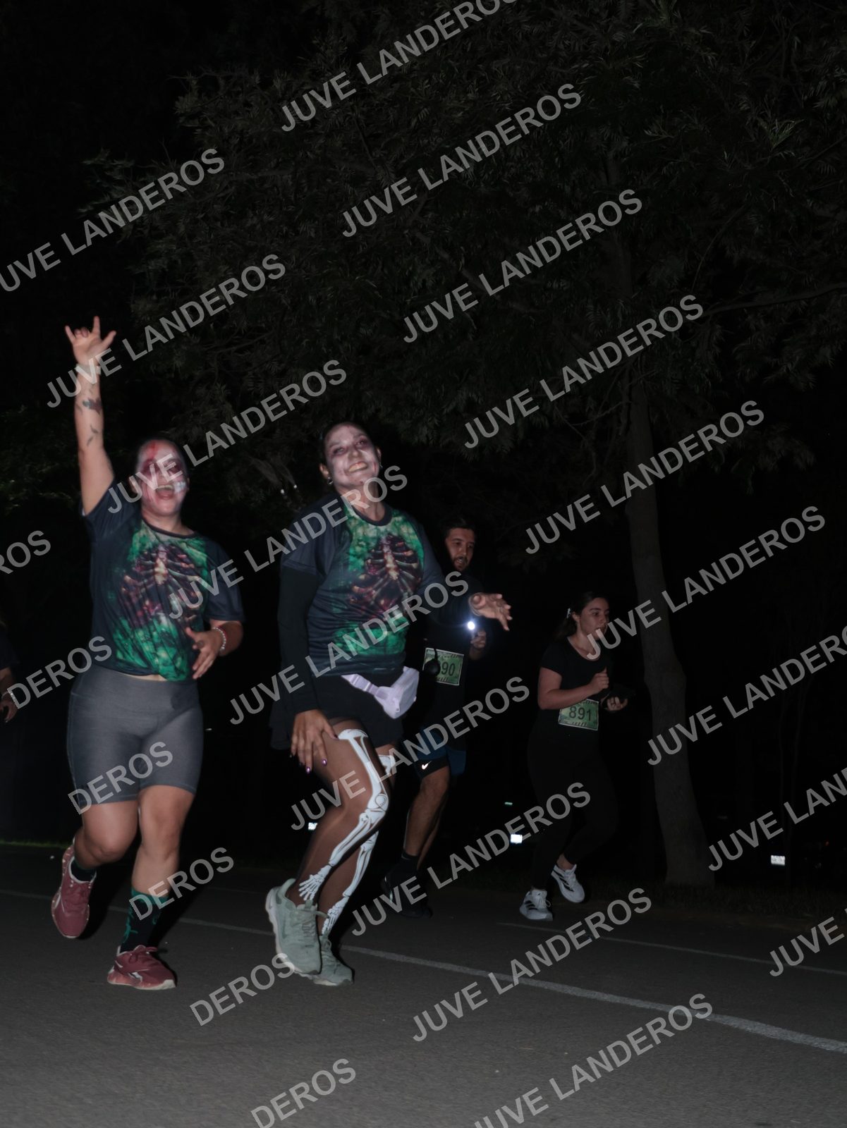 Foto de la Carrera Nocturna de Zombies Parque Metropolitano 2026 en Parque Metropolitano de Guadalajara, Zapopan, Jalisco a las 20:53 · dorsal 891, 90