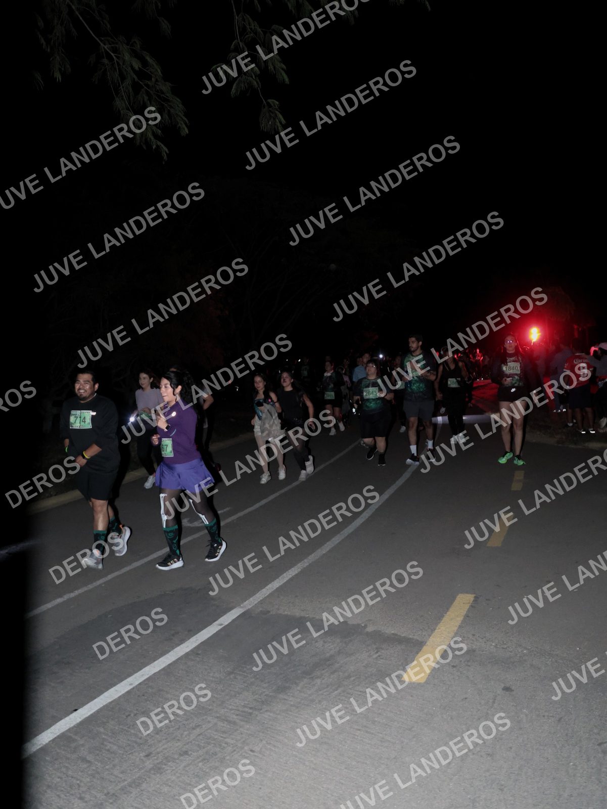 Foto de la Carrera Nocturna de Zombies Parque Metropolitano 2026 en Parque Metropolitano de Guadalajara, Zapopan, Jalisco a las 20:16 · dorsal 714, 840