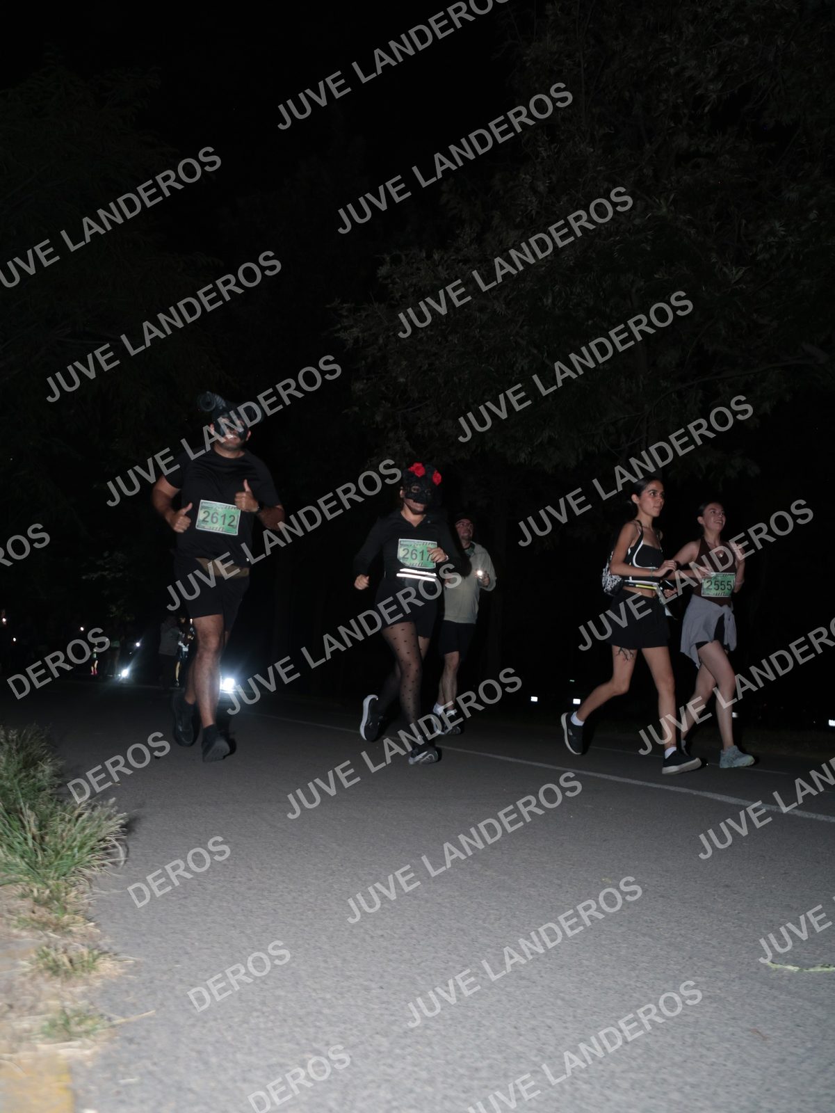 Foto de la Carrera Nocturna de Zombies Parque Metropolitano 2026 en Parque Metropolitano de Guadalajara, Zapopan, Jalisco a las 20:54 · dorsal 2612, 2555