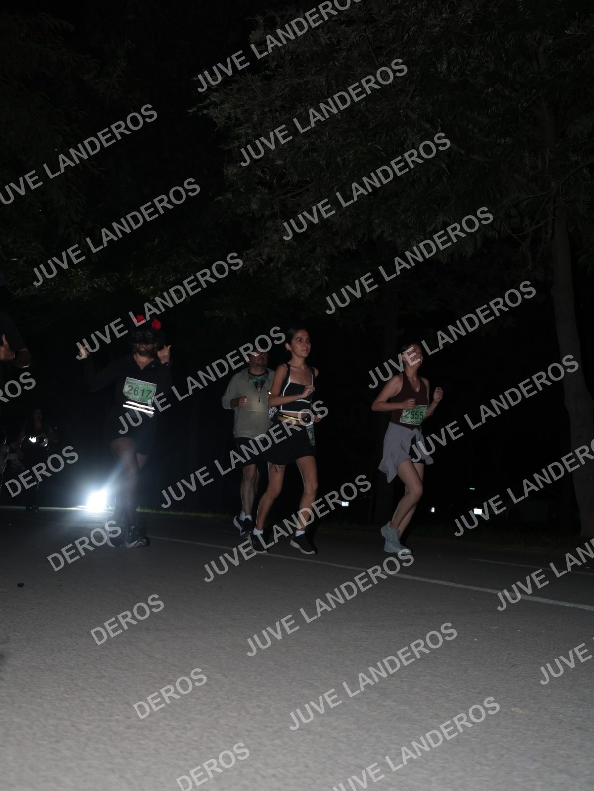 Foto de la Carrera Nocturna de Zombies Parque Metropolitano 2026 en Parque Metropolitano de Guadalajara, Zapopan, Jalisco a las 20:54 · dorsal 2555, 2617