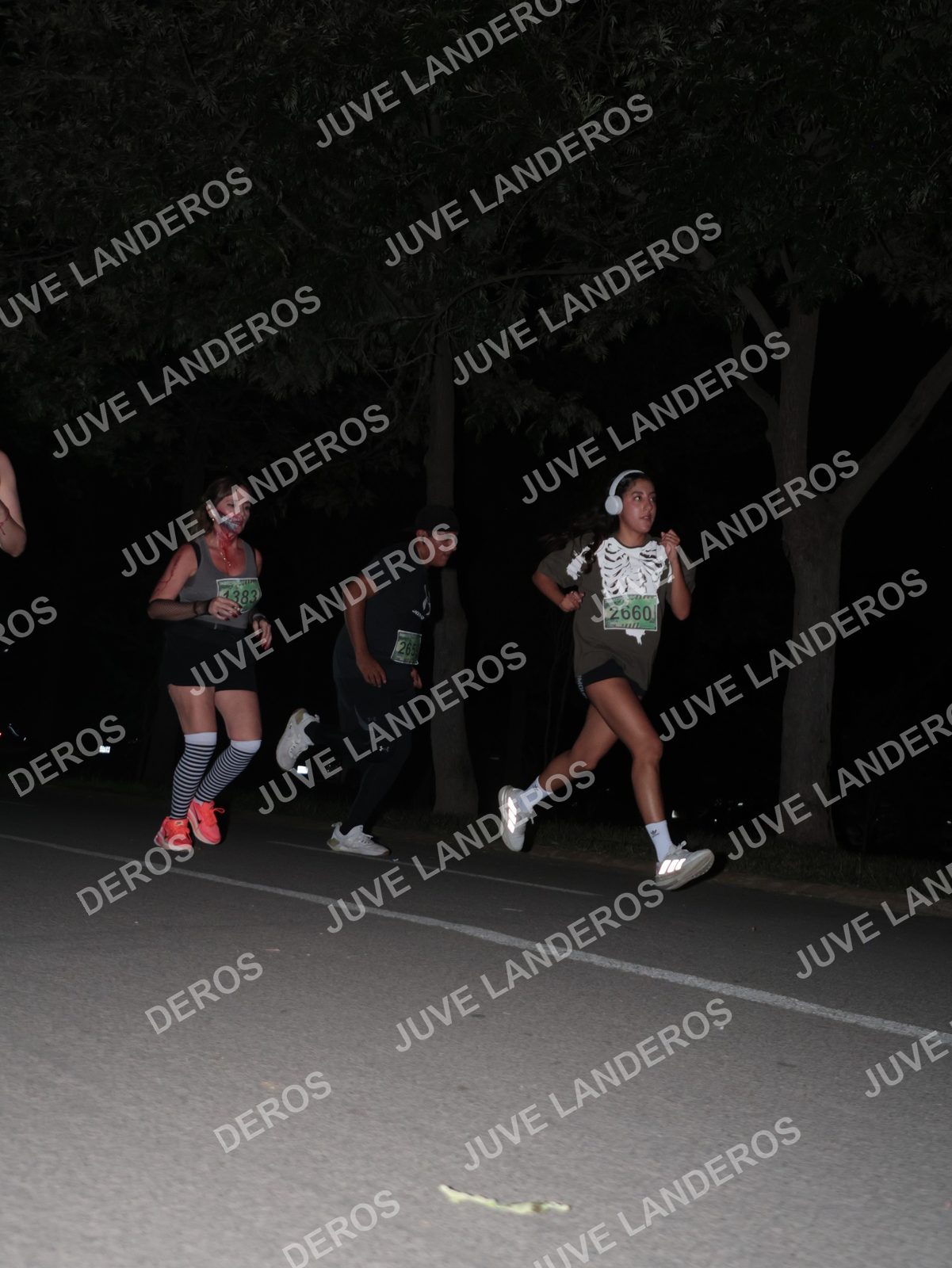 Foto de la Carrera Nocturna de Zombies Parque Metropolitano 2026 en Parque Metropolitano de Guadalajara, Zapopan, Jalisco a las 20:49 · dorsal 2660, 1383