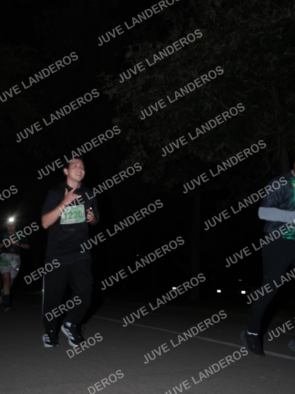Foto de la Carrera Nocturna de Zombies Parque Metropolitano 2026 en Parque Metropolitano de Guadalajara, Zapopan, Jalisco a las 20:44 · dorsal 1230, 75