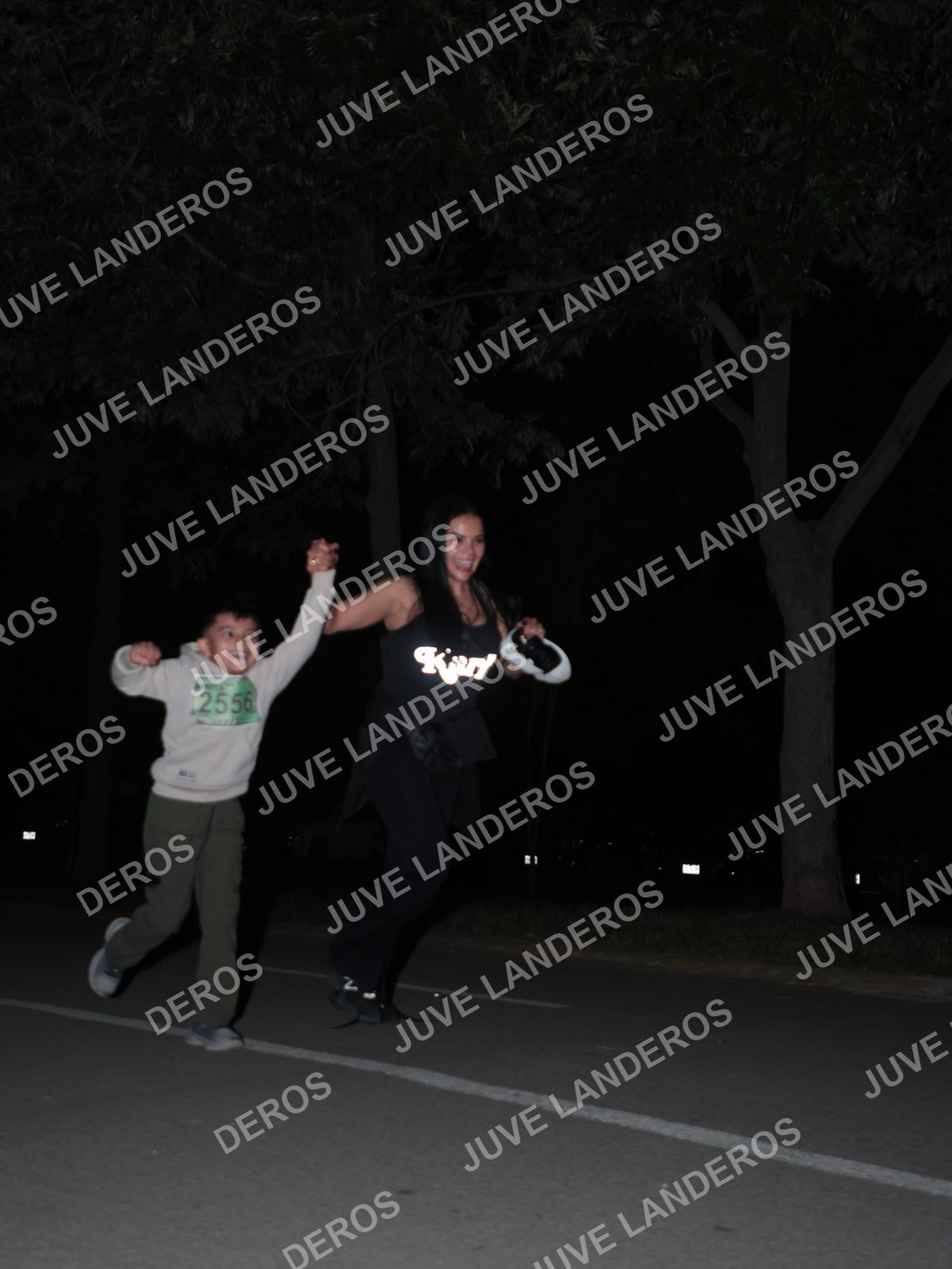 Foto de la Carrera Nocturna de Zombies Parque Metropolitano 2026 en Parque Metropolitano de Guadalajara, Zapopan, Jalisco a las 20:54 · dorsal 2556