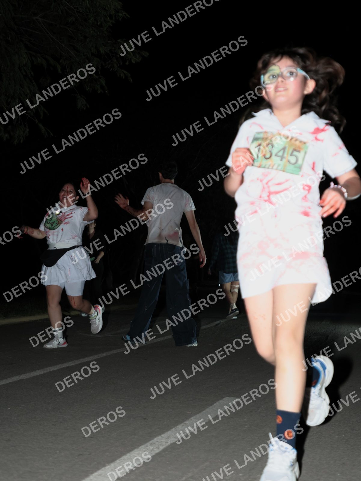 Foto de la Carrera Nocturna de Zombies Parque Metropolitano 2026 en Parque Metropolitano de Guadalajara, Zapopan, Jalisco a las 21:01 · dorsal 1345