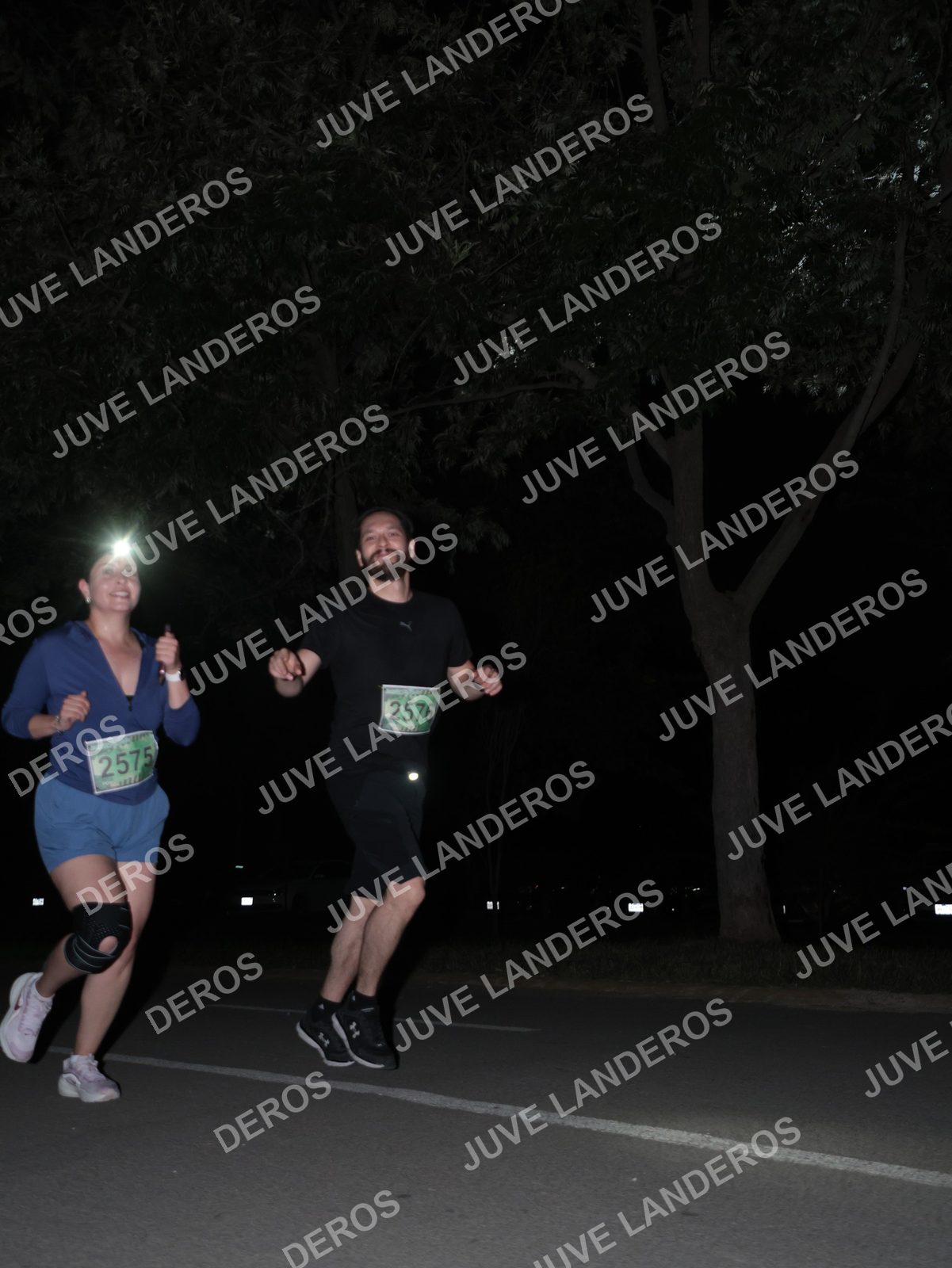 Foto de la Carrera Nocturna de Zombies Parque Metropolitano 2026 en Parque Metropolitano de Guadalajara, Zapopan, Jalisco a las 20:52 · dorsal 2575, 2576