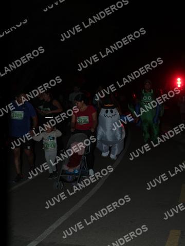 Foto de la Carrera Nocturna de Zombies Parque Metropolitano 2026 a las 20:18