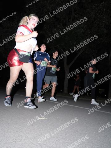 Foto de la Carrera Nocturna de Zombies Parque Metropolitano 2026 a las 20:56