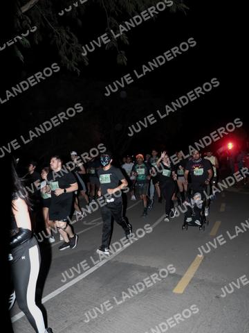 Foto de la Carrera Nocturna de Zombies Parque Metropolitano 2026 a las 20:16