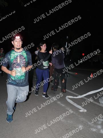 Foto de la Carrera Nocturna de Zombies Parque Metropolitano 2026 a las 20:59