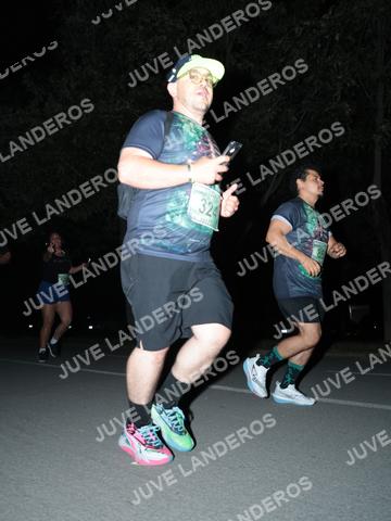Foto de la Carrera Nocturna de Zombies Parque Metropolitano 2026 a las 20:52