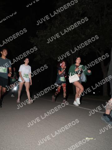 Foto de la Carrera Nocturna de Zombies Parque Metropolitano 2026 a las 20:56