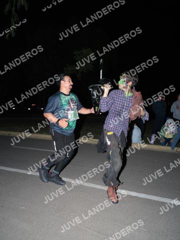 Foto de la Carrera Nocturna de Zombies Parque Metropolitano 2026 a las 20:59