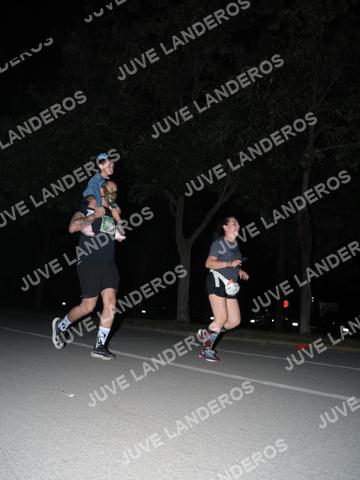 Foto de la Carrera Nocturna de Zombies Parque Metropolitano 2026 a las 21:07