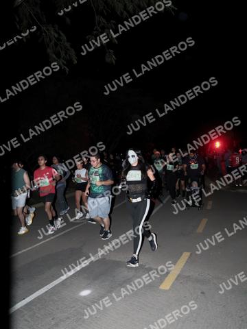 Foto de la Carrera Nocturna de Zombies Parque Metropolitano 2026 a las 20:16