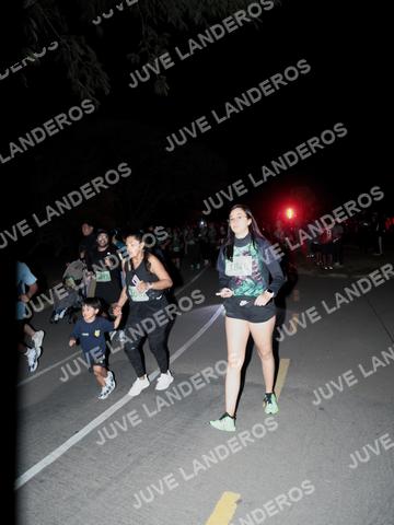 Foto de la Carrera Nocturna de Zombies Parque Metropolitano 2026 a las 20:16