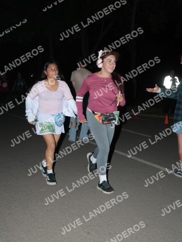 Foto de la Carrera Nocturna de Zombies Parque Metropolitano 2026 a las 21:04