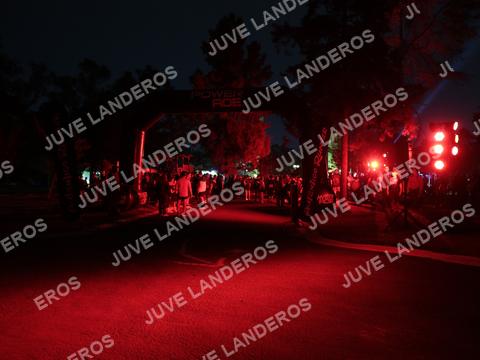 Foto de la Carrera Nocturna de Zombies Parque Metropolitano 2026 a las 19:40