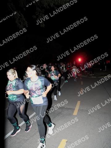 Foto de la Carrera Nocturna de Zombies Parque Metropolitano 2026 a las 20:16