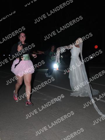 Foto de la Carrera Nocturna de Zombies Parque Metropolitano 2026 a las 20:59