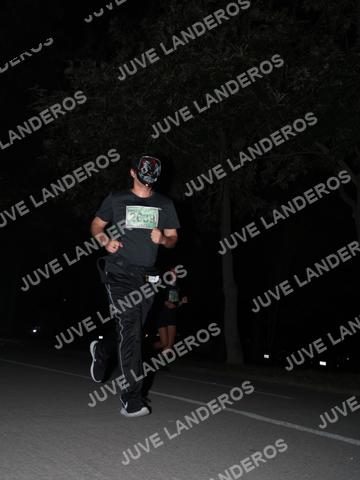 Foto de la Carrera Nocturna de Zombies Parque Metropolitano 2026 a las 20:49